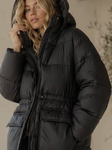 Black Chunky Puffer Coat - M